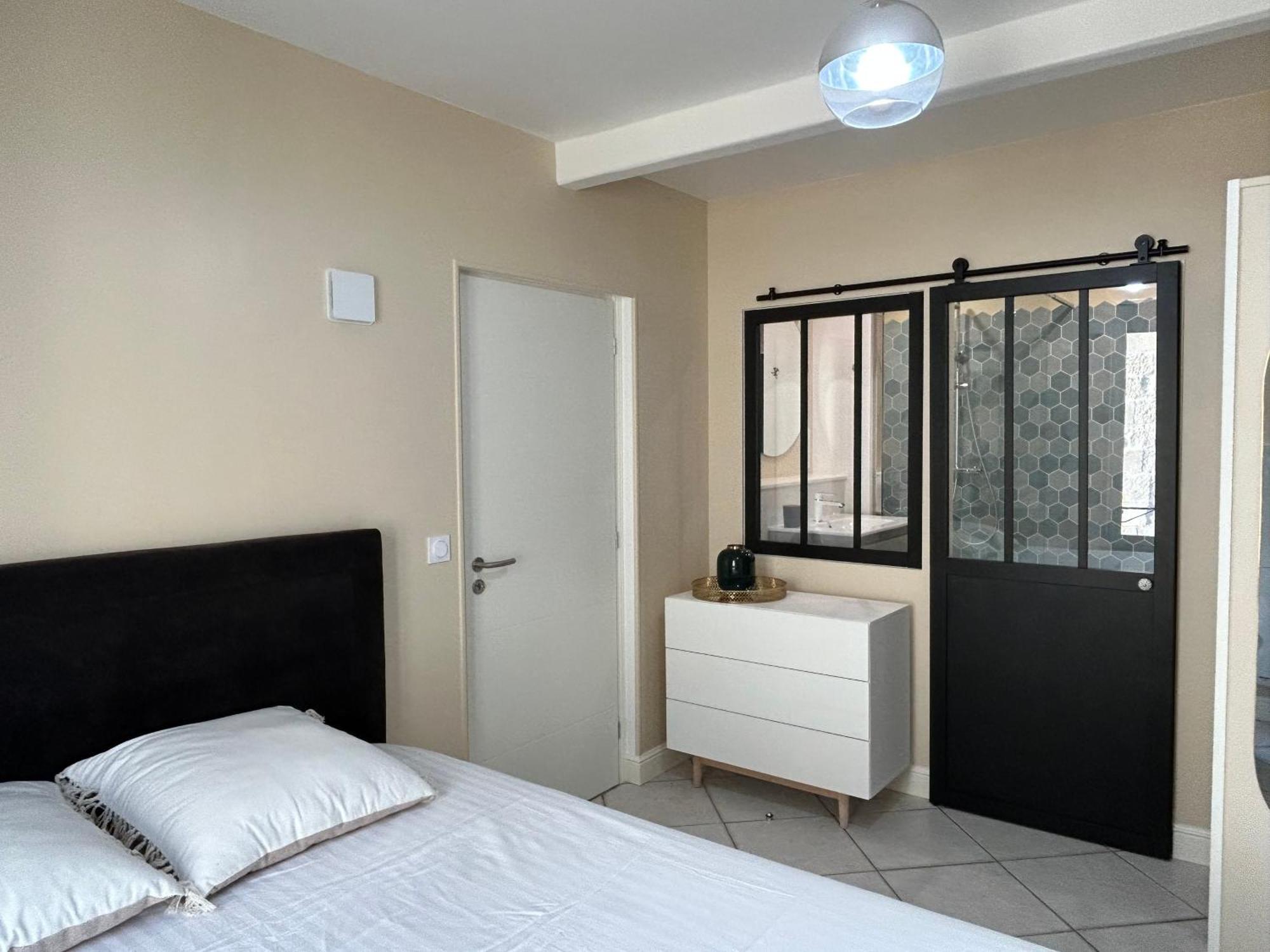 T2 Renove Proche Des Arenes Saintes Exterior foto
